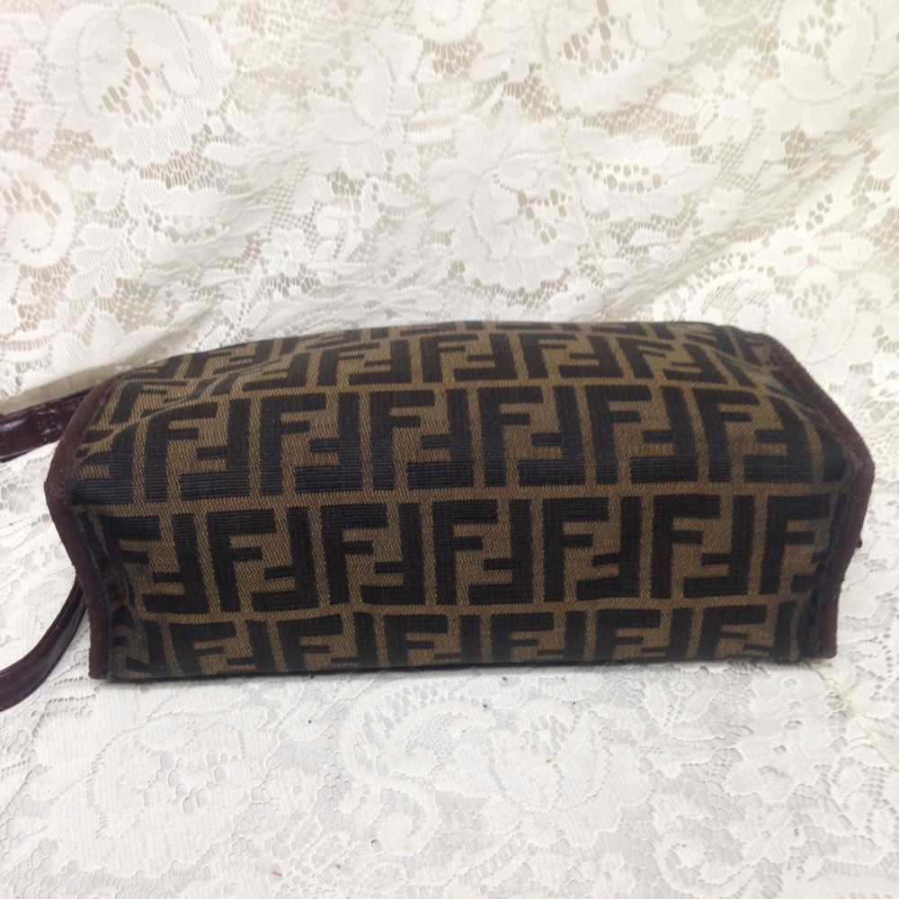 Vintage Fendi Zucca Pouch- Crossbody - Picture 6 of 12
